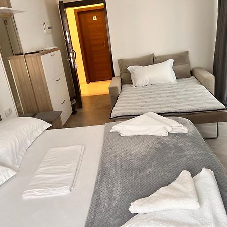 D&D Hotel Shëngjin Eksteriør bilde
