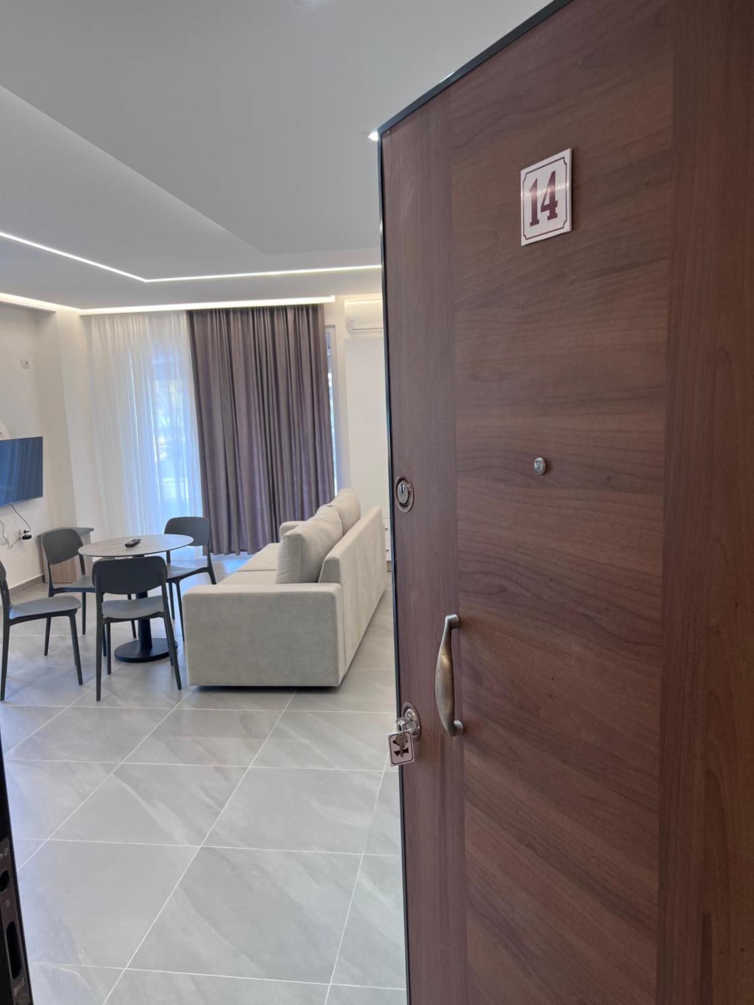 D&D Hotel Shëngjin Eksteriør bilde