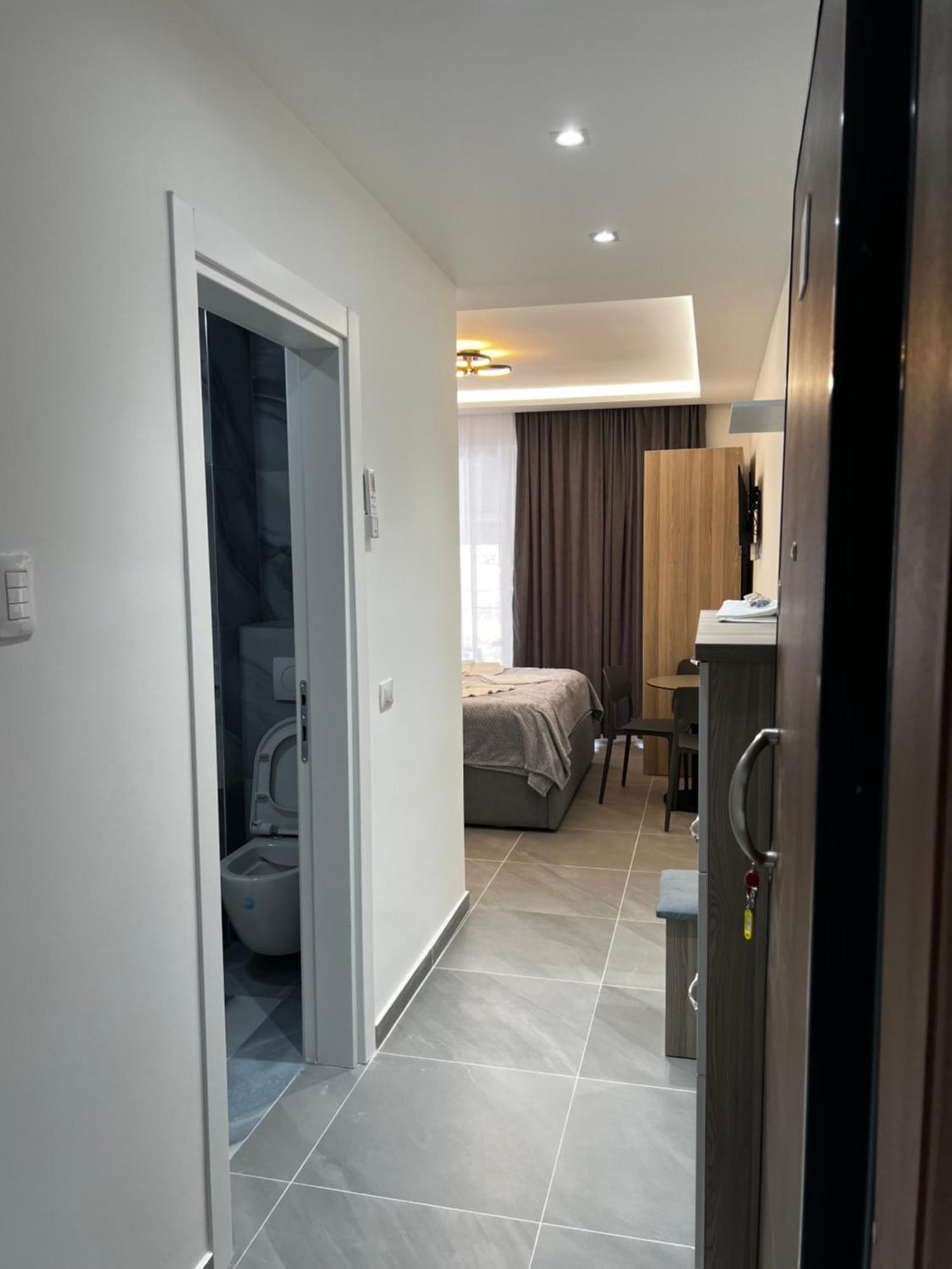 D&D Hotel Shëngjin Eksteriør bilde