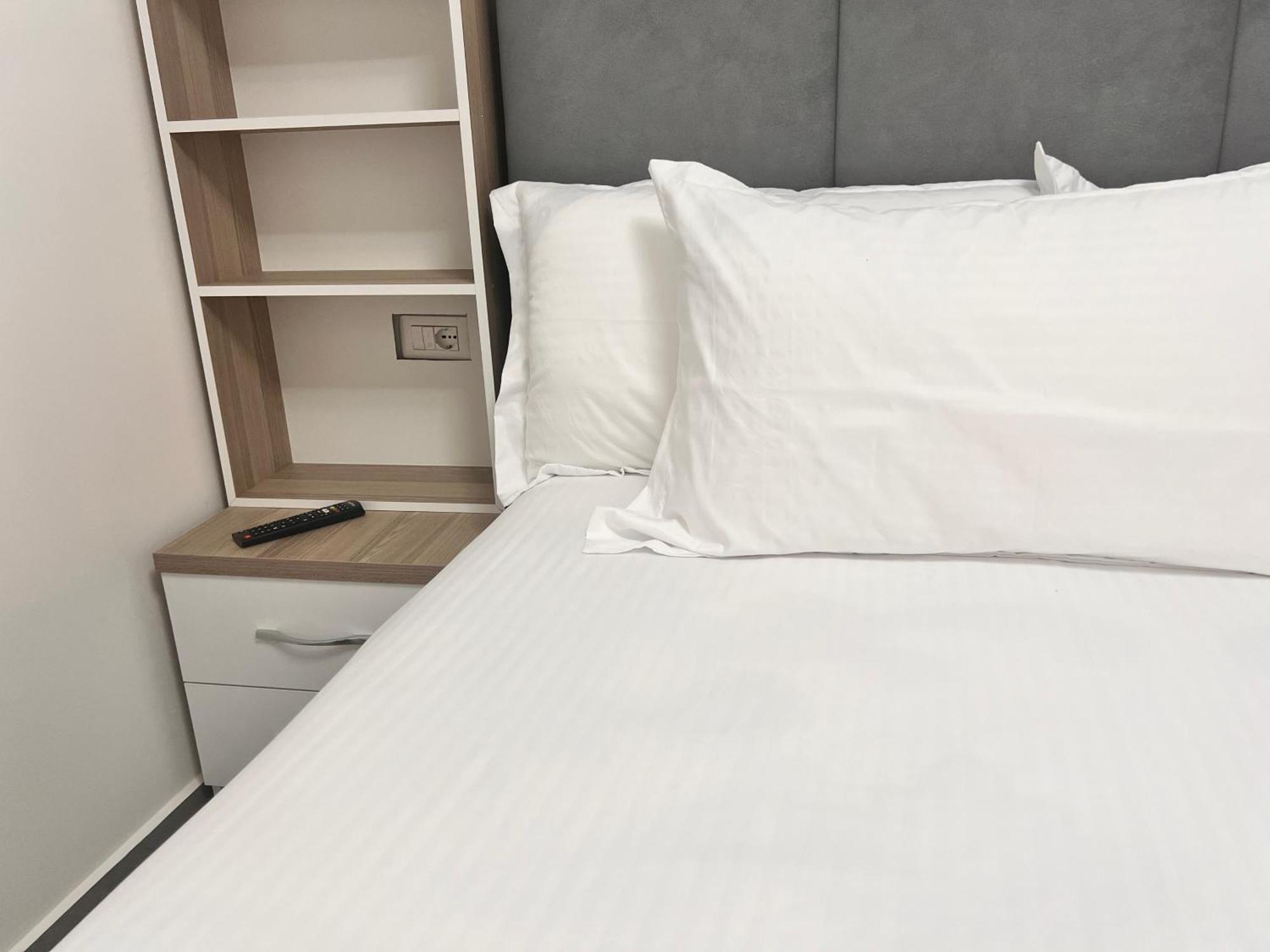 D&D Hotel Shëngjin Eksteriør bilde